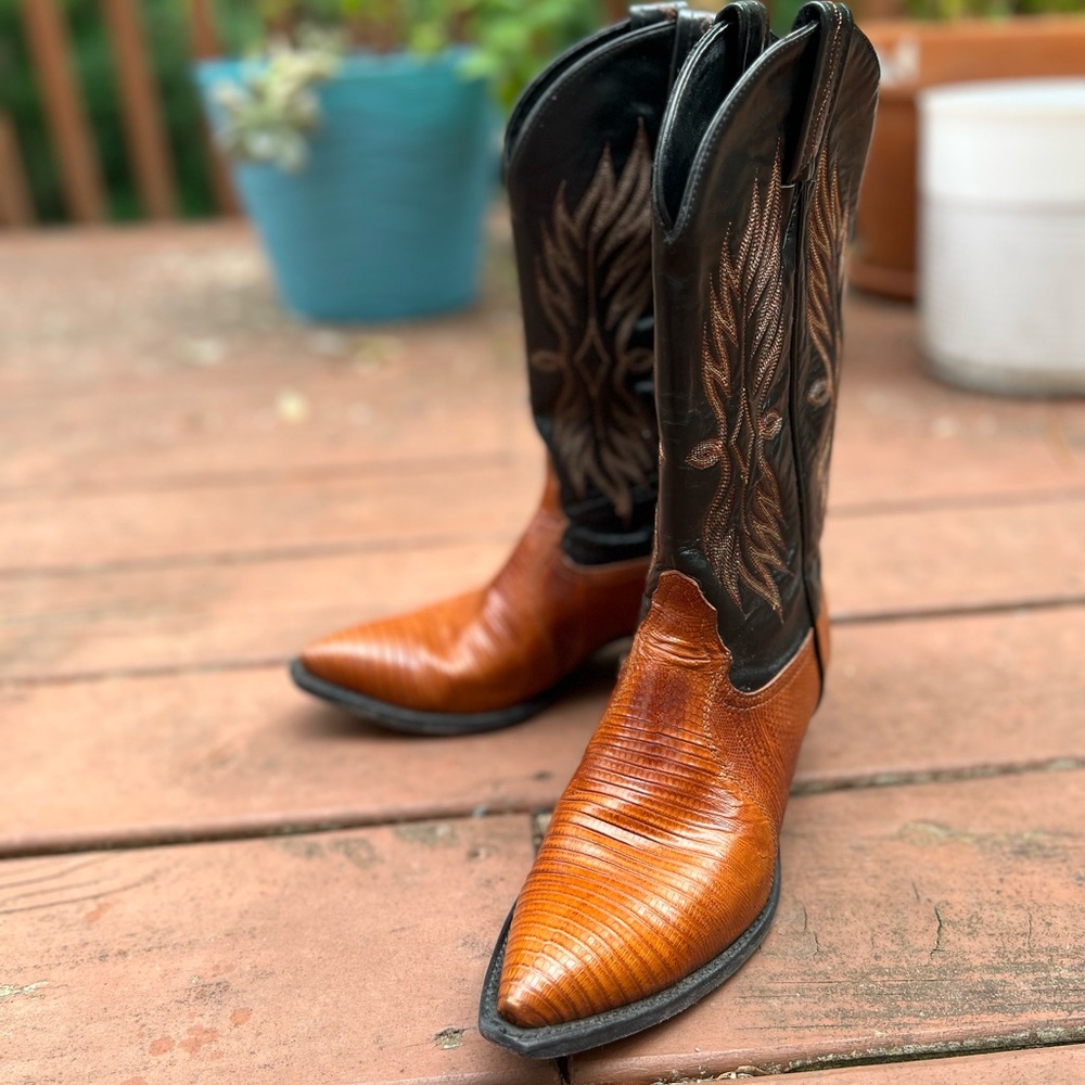 Authentic Tony Lama Cowgirl Boots - 7M - black and brown leather - Western - Picture 13 of 13